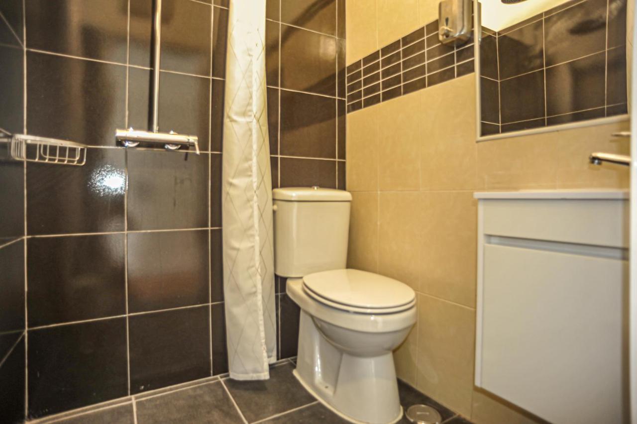 Guesthouse Marques De Pombal - 8 Bedroom Apartment Lisboa Eksteriør billede