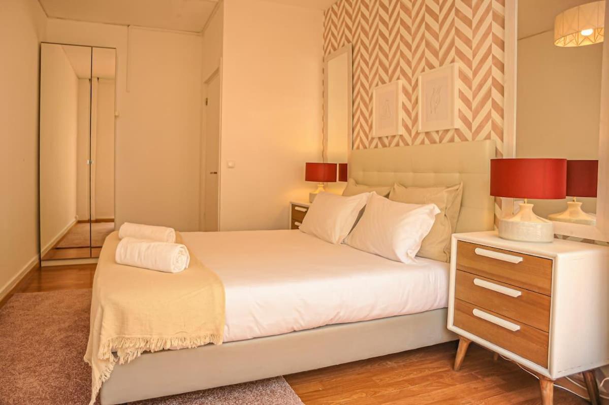 Guesthouse Marques De Pombal - 8 Bedroom Apartment Lisboa Eksteriør billede